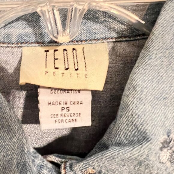 NWT Teddi Western Denim Pearl Button-Up Shirt Floral Embroidery Long Sleeves PS - Picture 8 of 14